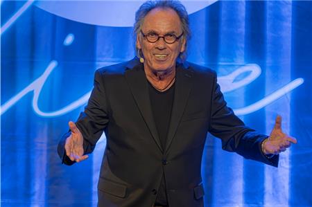 Altmeister und Entertainer Hugo Egon Balder begeisterte sein Publikum. Foto: Uwe Schneider