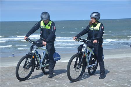 Mit Blaulicht und Martinshorn auf Norderney