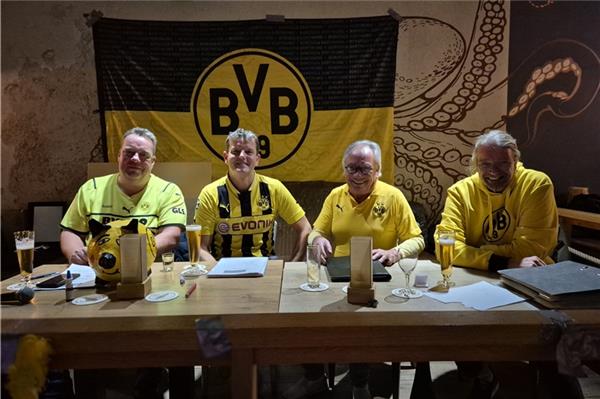 Der Fanclub-Vorstand (v. l. n. r.): Frank Bossmann, Stefan Kühn, Freddy Dippel und Andreas Janssen.