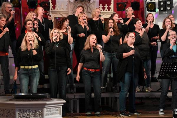 Die Starfish Singers geben ein Gospelkonzert in der evangelischen Inselkirche. 