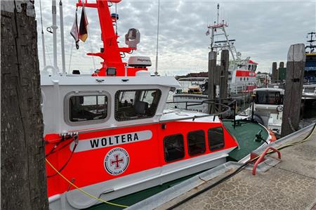 Die „Woltera“ liegt als zusätzliches unterstützendes Rettungsboot der DGzRS im Norderneyer Hafen. Fotos: Noun