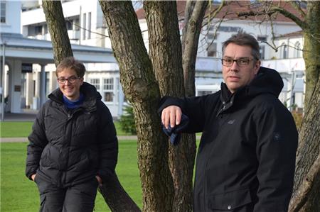 Freuen sich auf eine hohe Beteiligung: Kantorin Gudrun Fliegner und Diakon Markus Fuhrmann. 