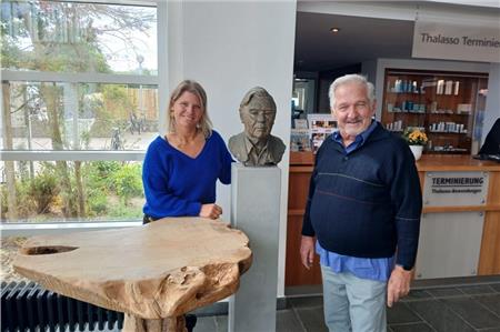 Thalasso-Koordinatorin Anja Raschke zusammen mit ihrem Vater, dem Thalasso-Experten Dr. Friedhart Raschke. Foto: jva