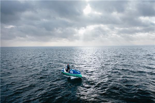 Vier Millionen Paddelschläge sind es über den Atlantik. Das muss man, wie hier auf der Ostsee, trainieren. Fotos: zero emission