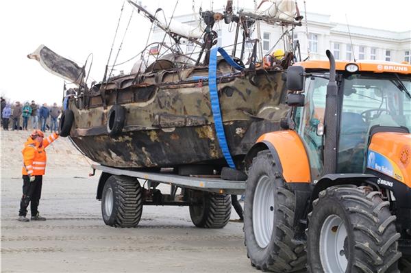 Gestrandetes Segelboot von Norderney geborgen